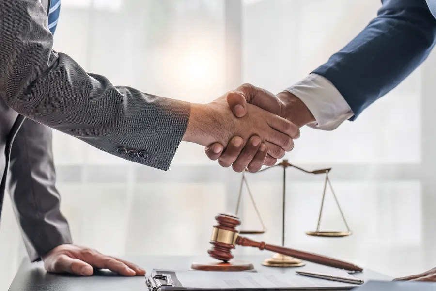 PERSONAL INJURY LAWYER CLUB-8